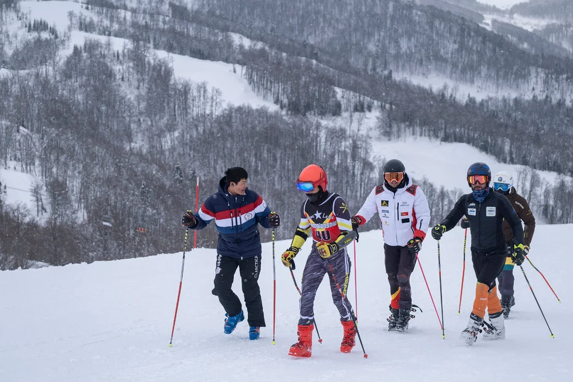 杏彩娱乐高山滑雪冬奥会比赛现场